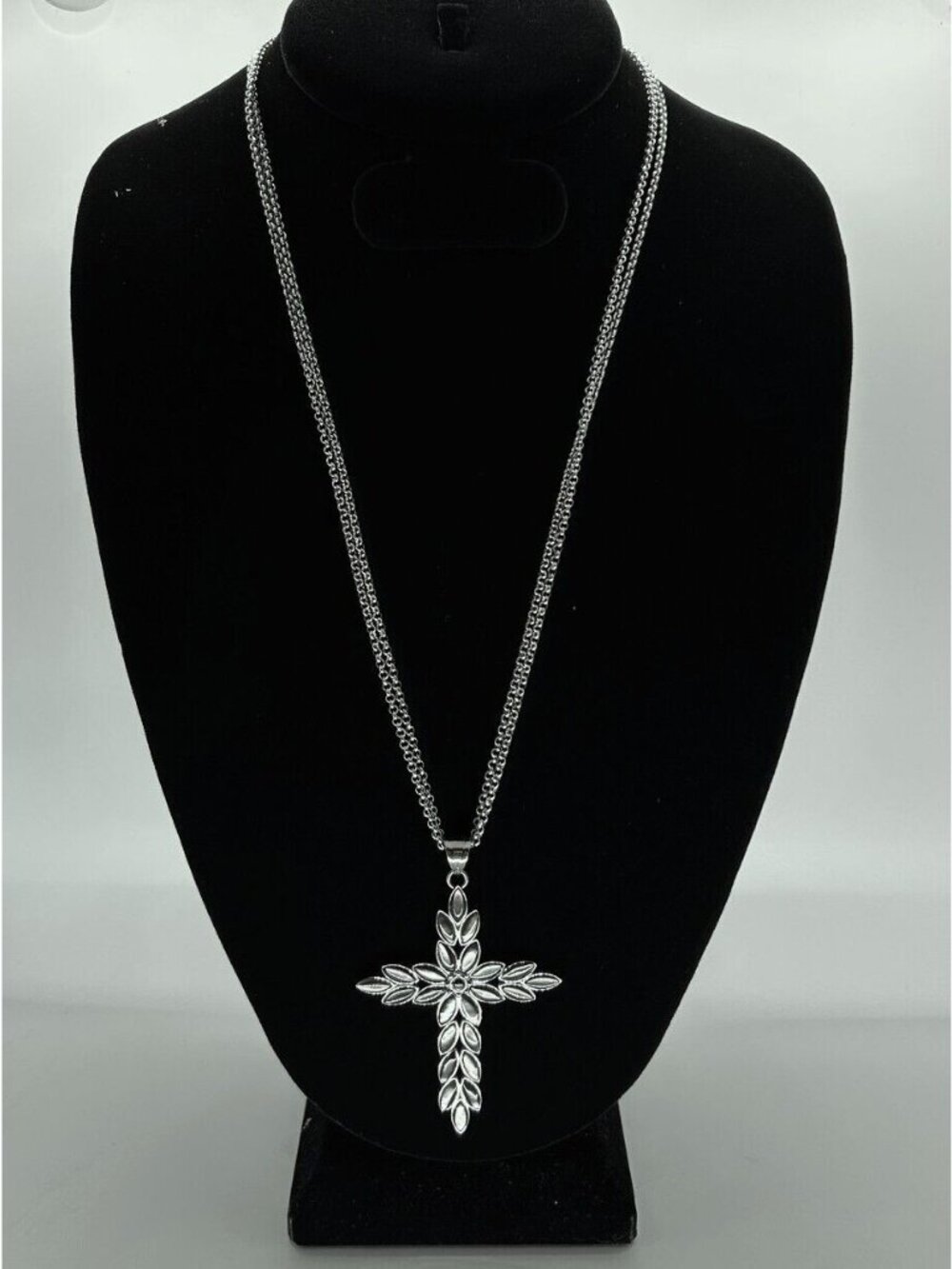 Stainless Steel Cross Necklace Chain Mother of Pearl Floral Pendant Leaf Marquis - Picture 4 of 10